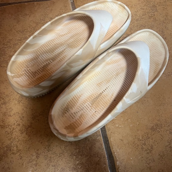 Nike Shoes - ✨NIKE Calm Flip-Flops✨